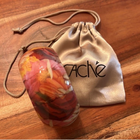 Cache Floral Bangle Bracelet - Picture 2 of 6